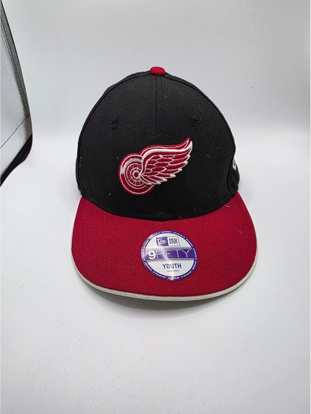 New Era 9FIFTY Detroit Red Wings Youth Snapback Hat Black Red NHL New